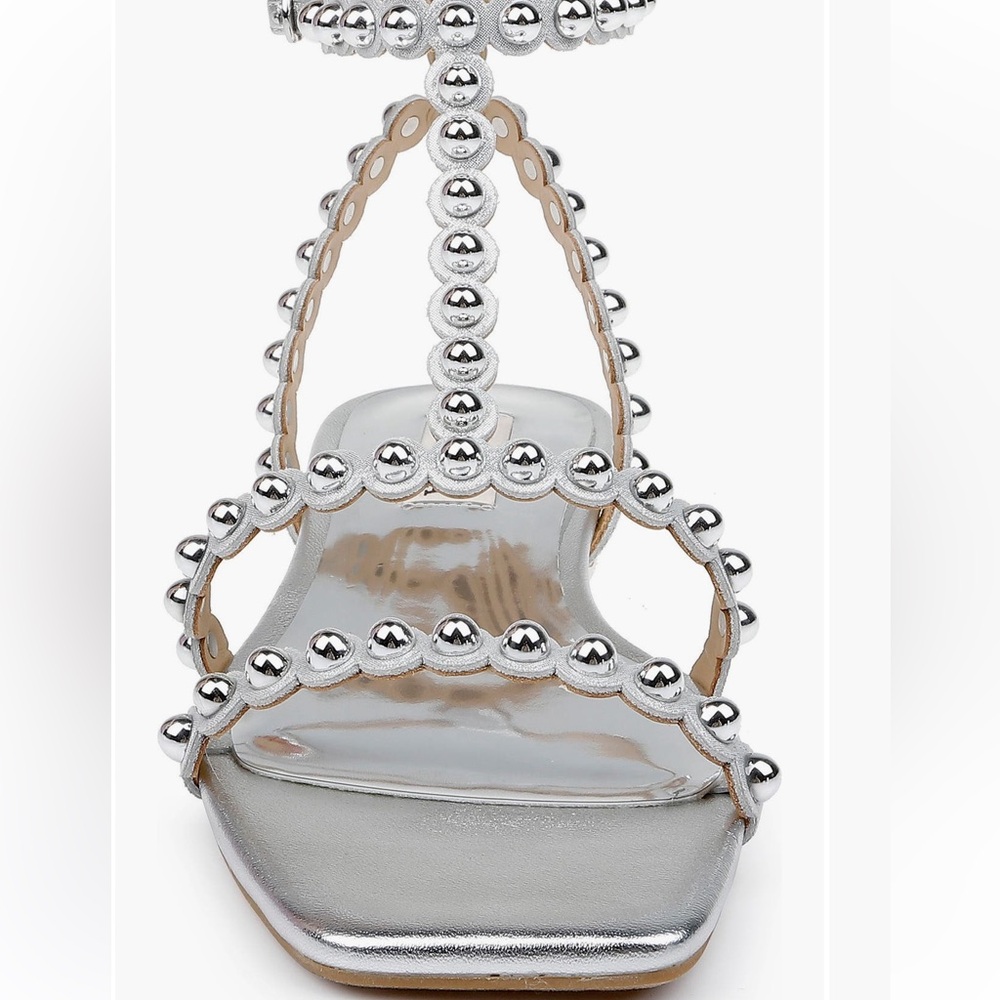 Badgley Mischka Embellished T-Strap Flat Sandals NWOT